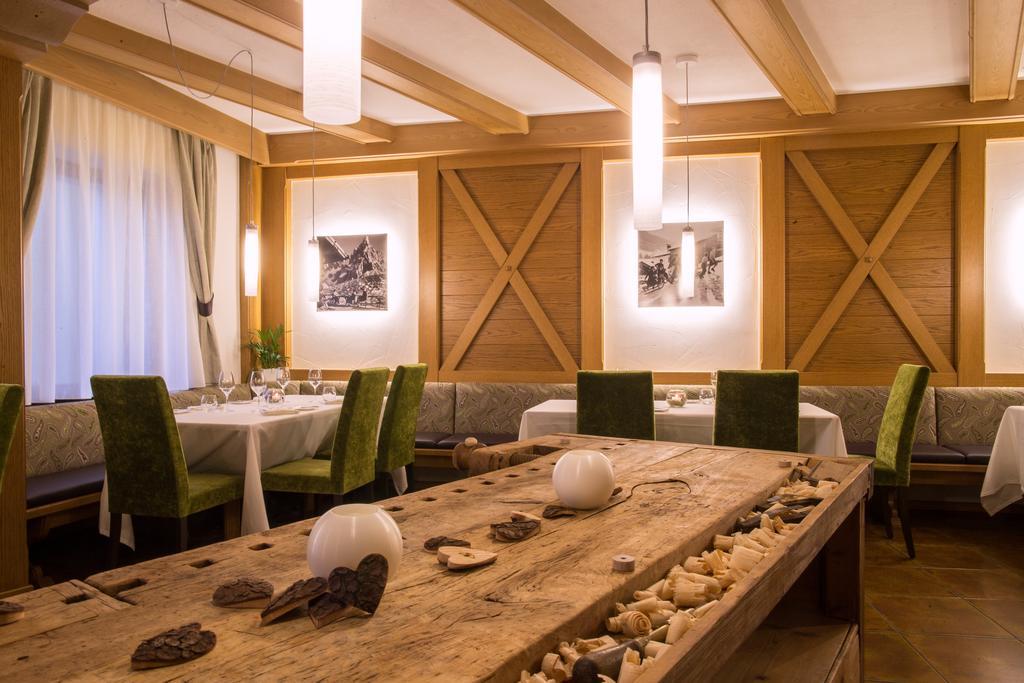 Hotel Al Cervo Tesero Εξωτερικό φωτογραφία