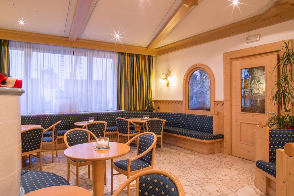 Hotel Al Cervo Tesero Εξωτερικό φωτογραφία